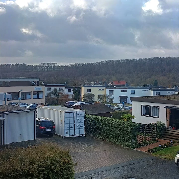 AKS Auto-Komplett-Service GmbH