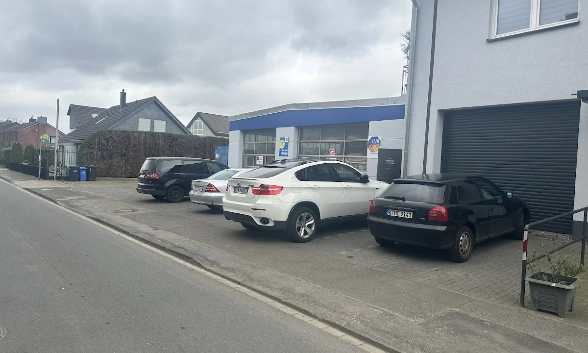 KFZ-Werkstätten Auto Clinic Hitdorf Leverkusen
