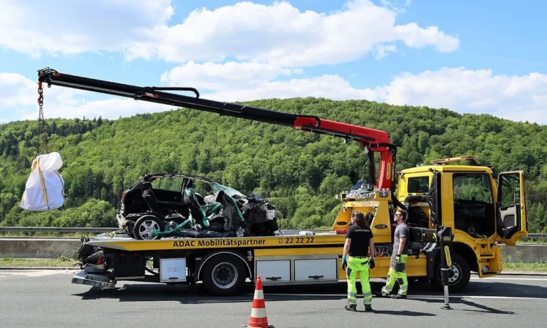 Auto Roth GmbH Abschleppdienst 24/7, KFZ-Werkstatt, Autovermietung