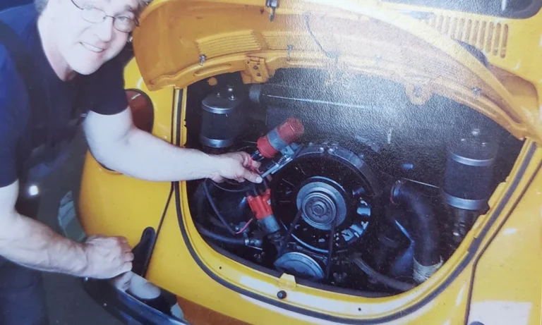 Autodienst am Dreiecksplatz, Ralph Jensen