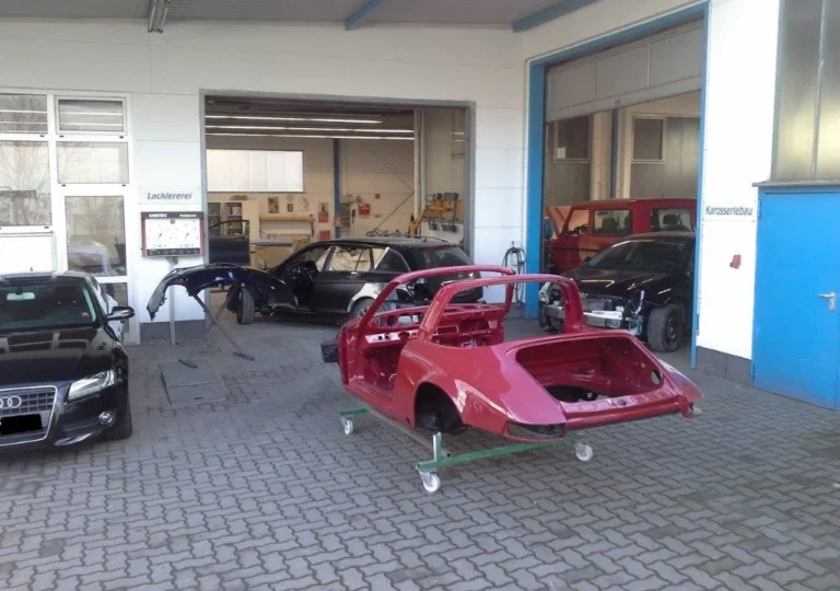 Autolackiererei Karosseriebau Lenk GmbH