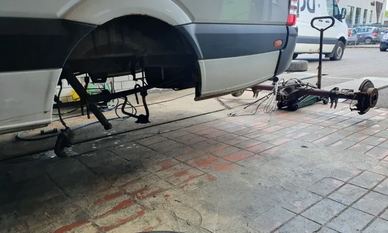 AutoZentrum-Krefeld - Beste Werkstatt des Vertrauens - Kfz Gutachten - Gebrauchtwagenhandel