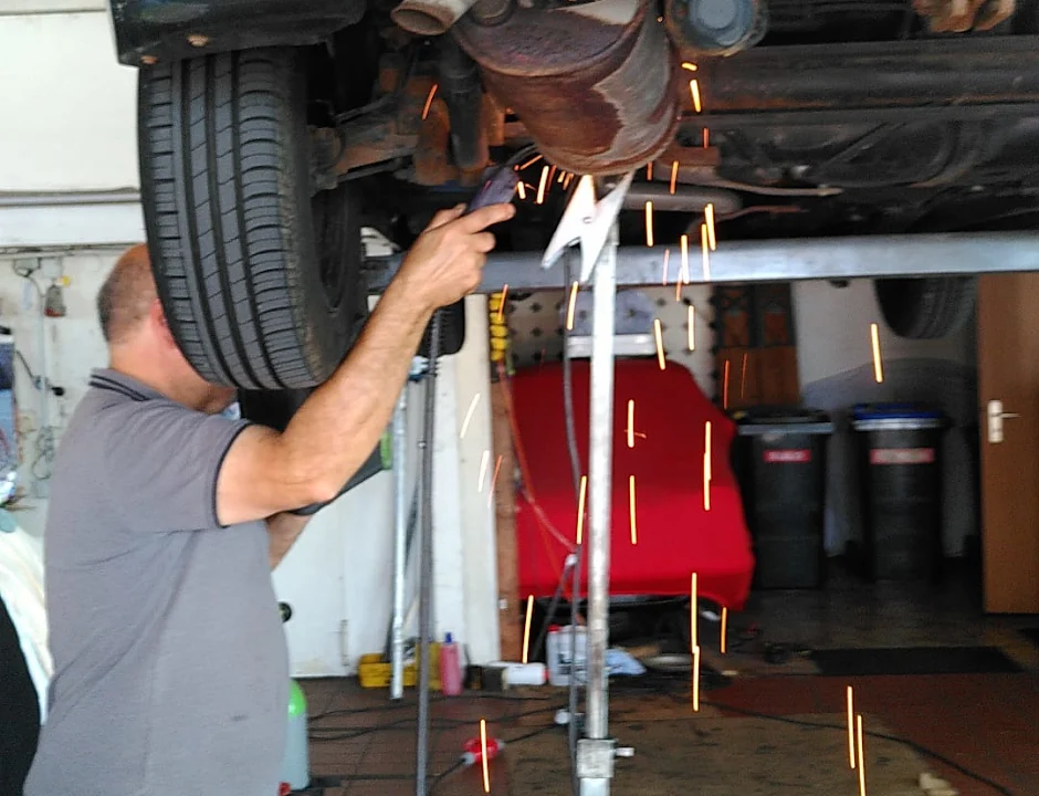 KFZ-Werkstätten Avia-Grenz-Garage Konstanz