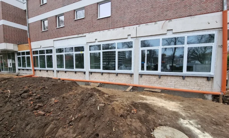 Bombelka Fenster, Türen und moderne Bauelemente