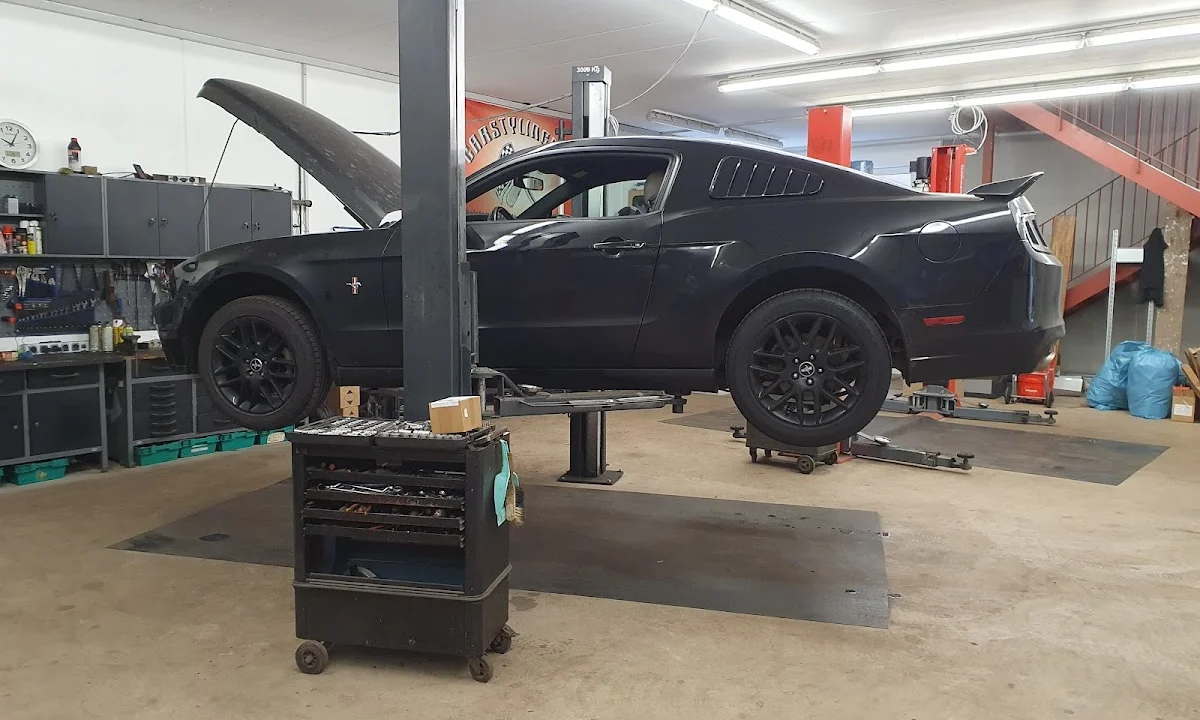 KFZ-Werkstätten Carstylingbox Fürth