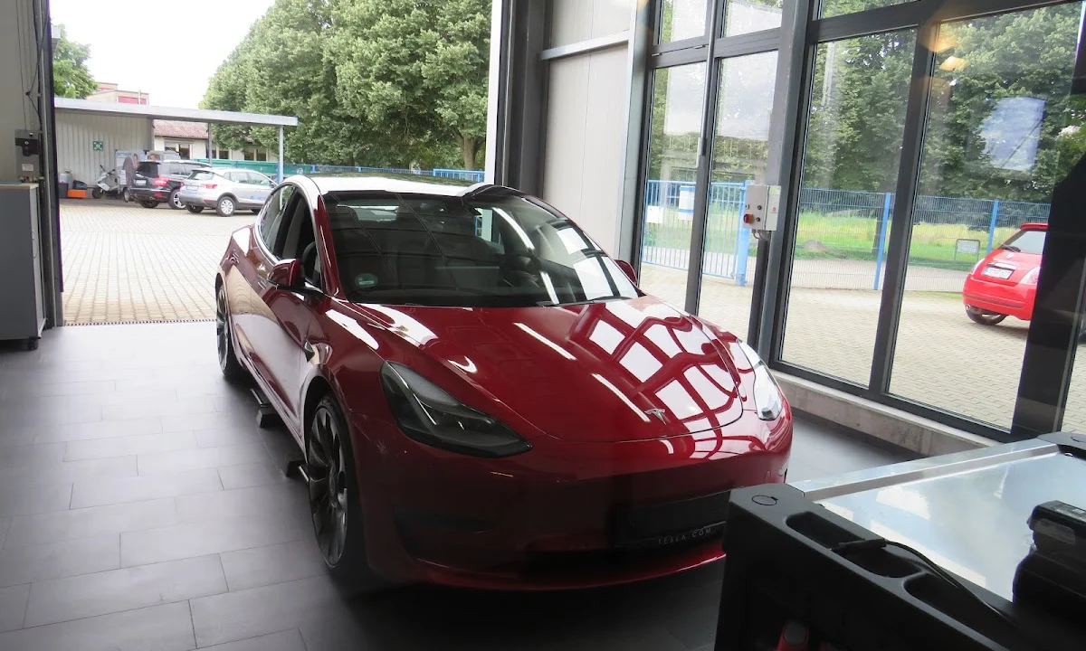 KFZ-Werkstätten DETTINGER Karosseriebau Autolackierung GmbH Freiburg im Breisgau