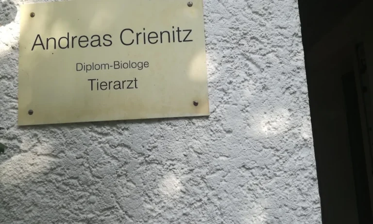 Dipl. rer. nat. med. vet. Andreas Crienitz Tierarzt