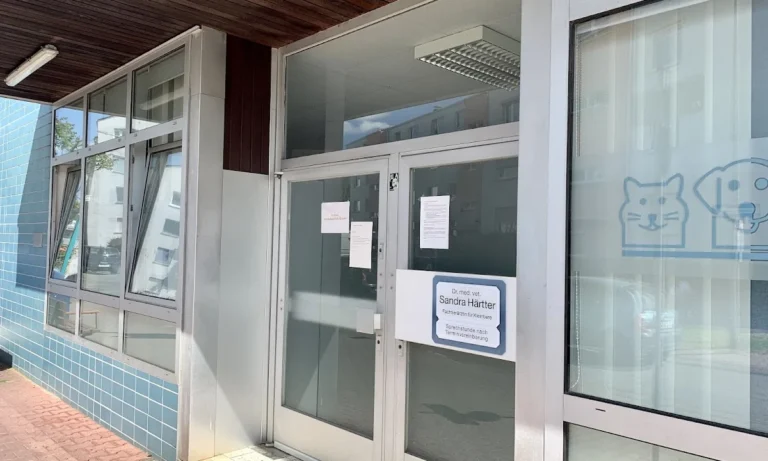 Dr. med. vet. Sandra Härtter Tierarztpraxis