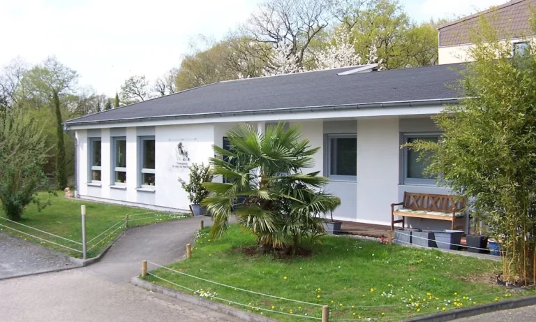 Dr. med. vet. Wolf Kaser - Bergisch Gladbach