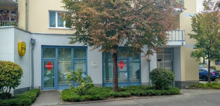 Dr. Stefan Schmid - Tierarzt