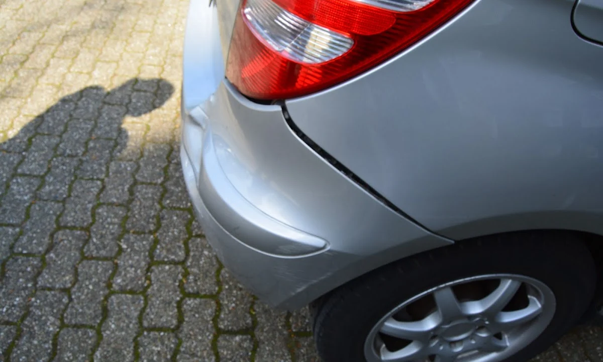 KFZ-Werkstätten EKT Essener Karosserietechnik Meisterbetrieb & Autolackierung & Smart Repair & Kfz Gutachten & Autoglas Essen