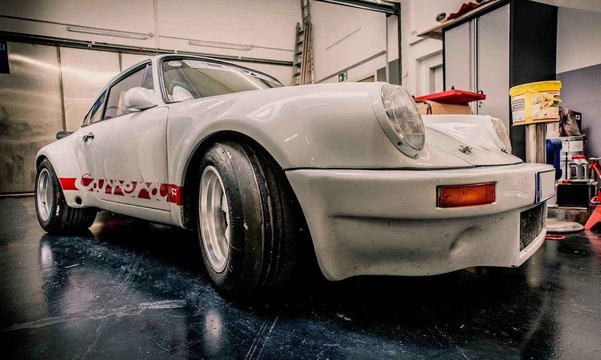 KFZ-Werkstätten ELEVEN Munich Sportscar Service GmbH München