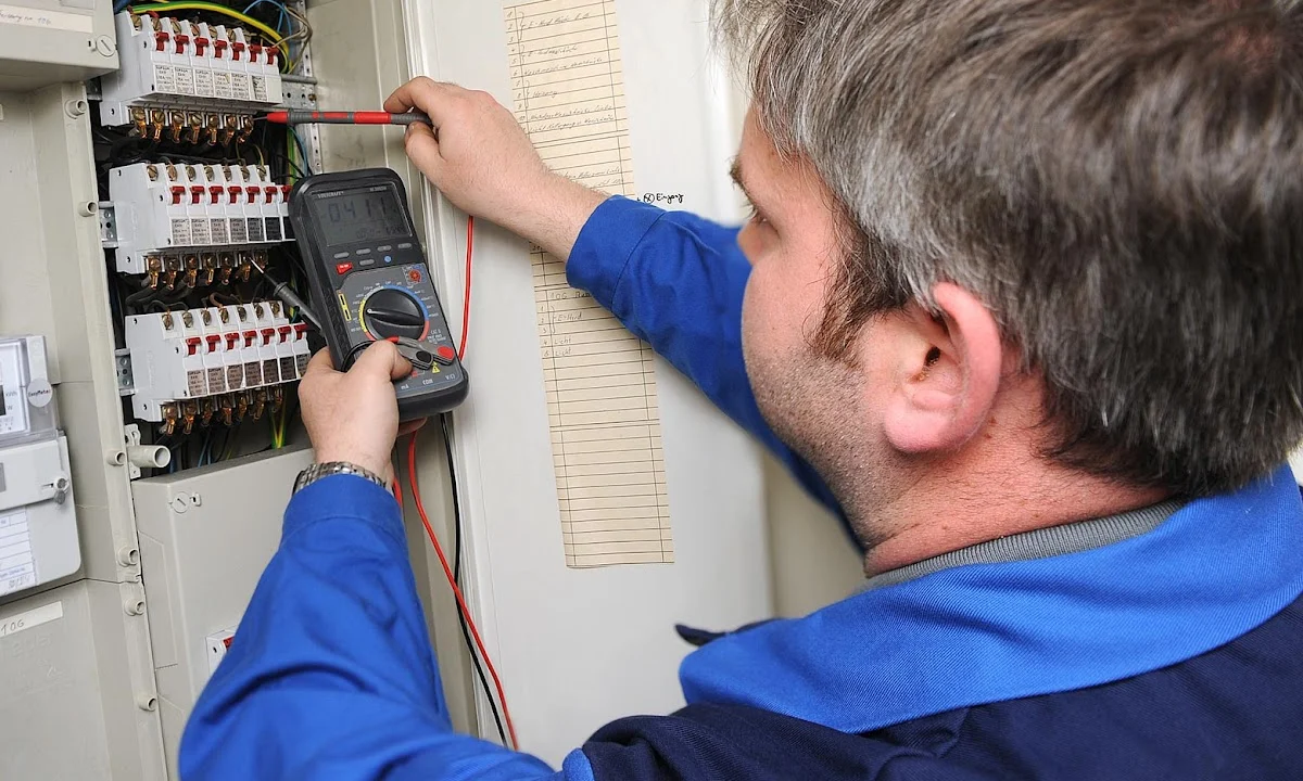 Elektriker Föbus Haustechnik + Bauservice GmbH & Co. KG Kassel