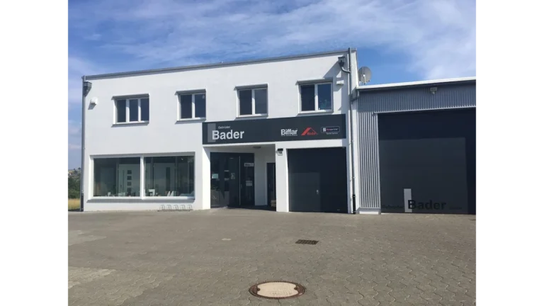 Gebrüder Bader GmbH - Türen - Fenster - Vordächer - Wintergärten - Garagentore