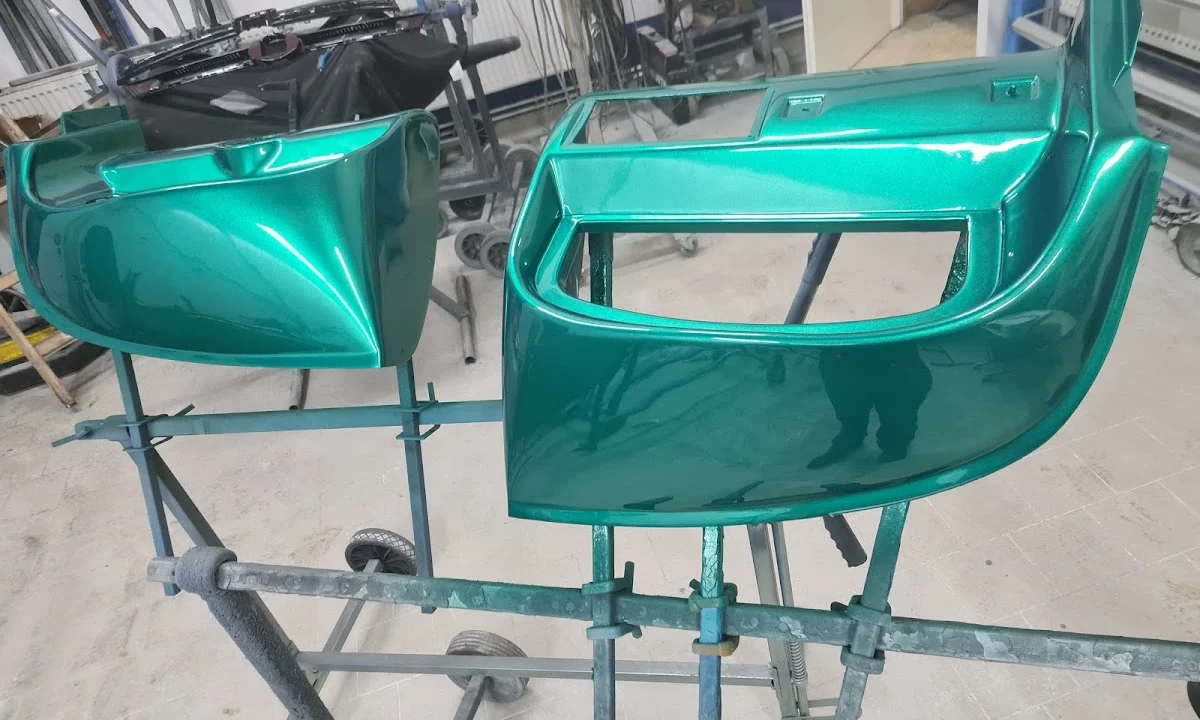 KFZ-Werkstätten Halle 3 KFZ Meisterbetrieb und Lackiertechnik / Matthias Schingen Rostock