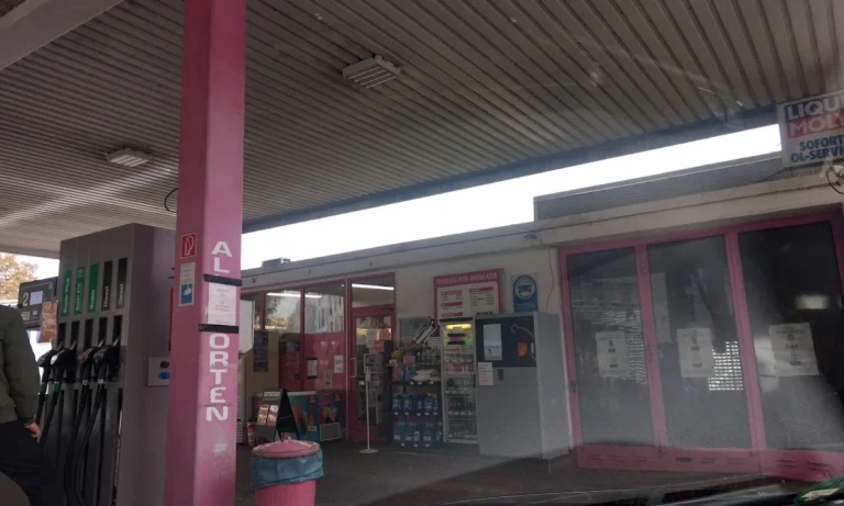 HMH Auto-Reparatur GmbH / Pink Tank