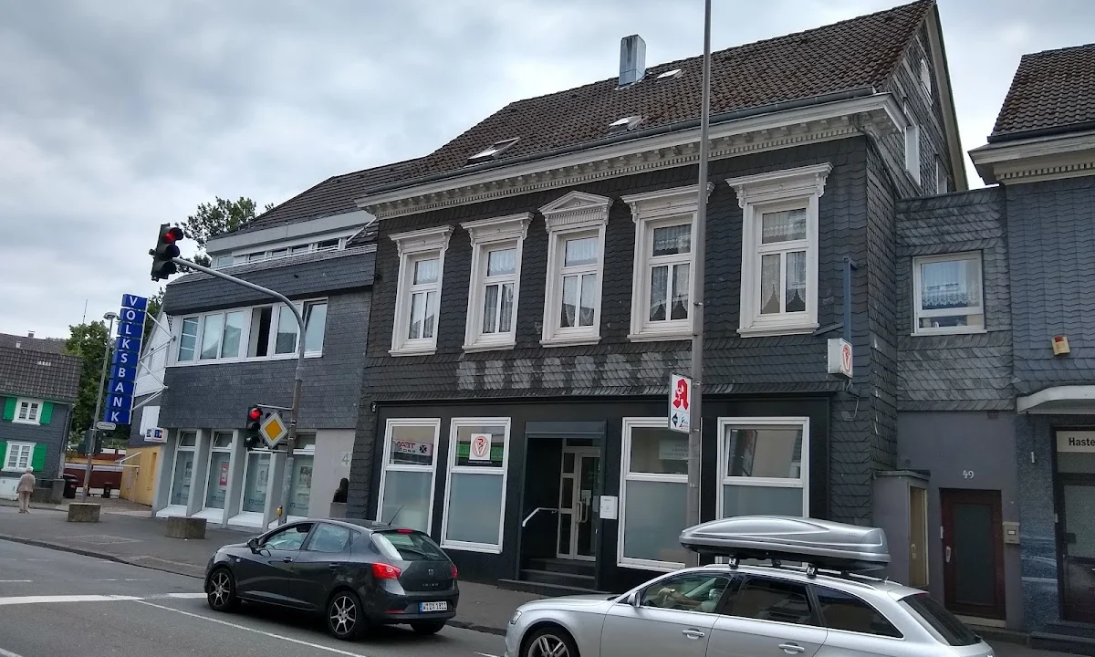 Tierarzt Jan GorzelTierarzt Remscheid