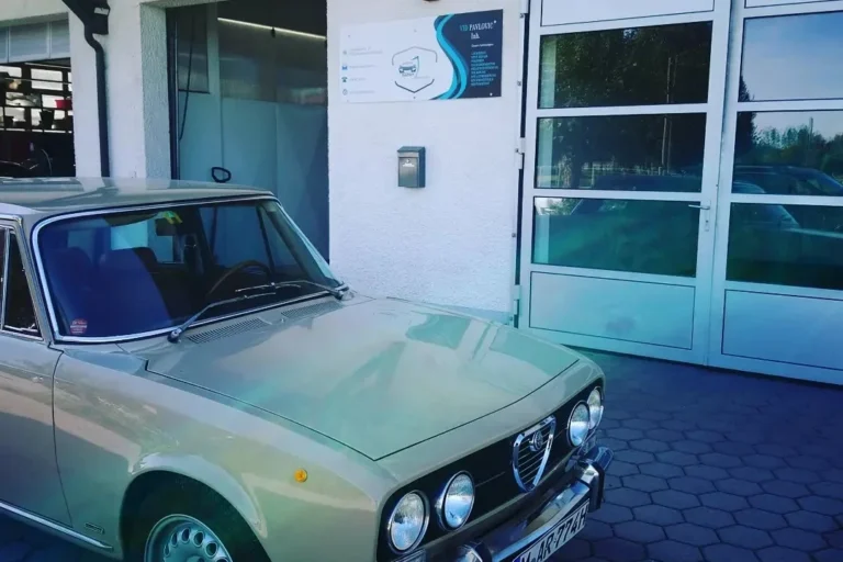 KFZ Lackiererei Werkstatt Autoglas TÜV Unfallinstandsetzung Gutachten Oldtimer Trockeneisstrahlen SANKTJOHANSER