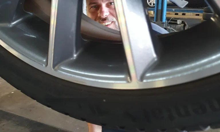 Kfz-Meister Eder: Autowerkstatt Hamburg Stellingen