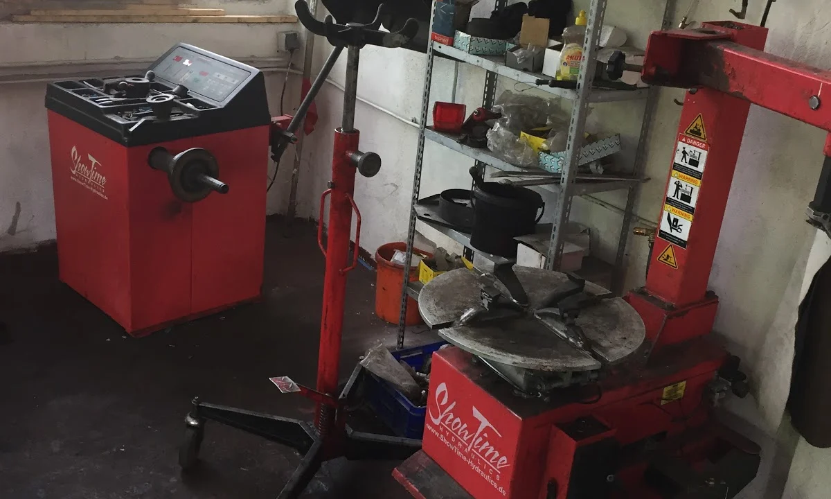 KFZ-Werkstätten Kfz-Meisterbetrieb Can Solingen