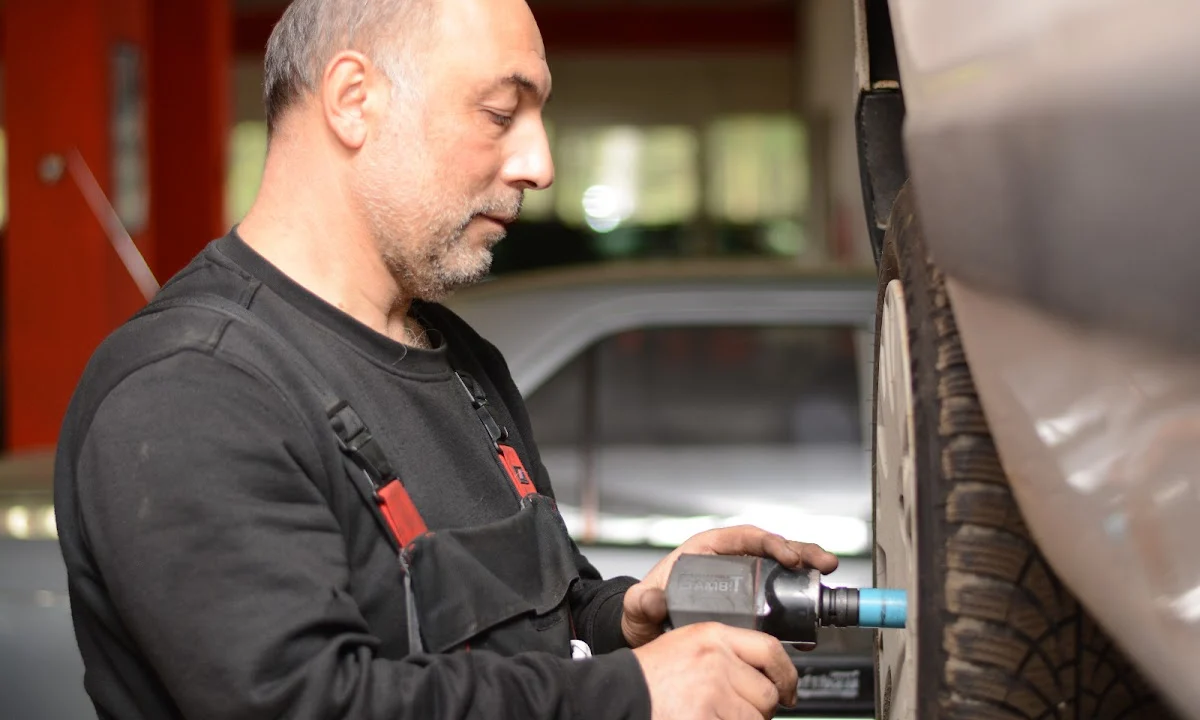 KFZ-Werkstätten KFZ Service Elmas & Tankstelle Hof