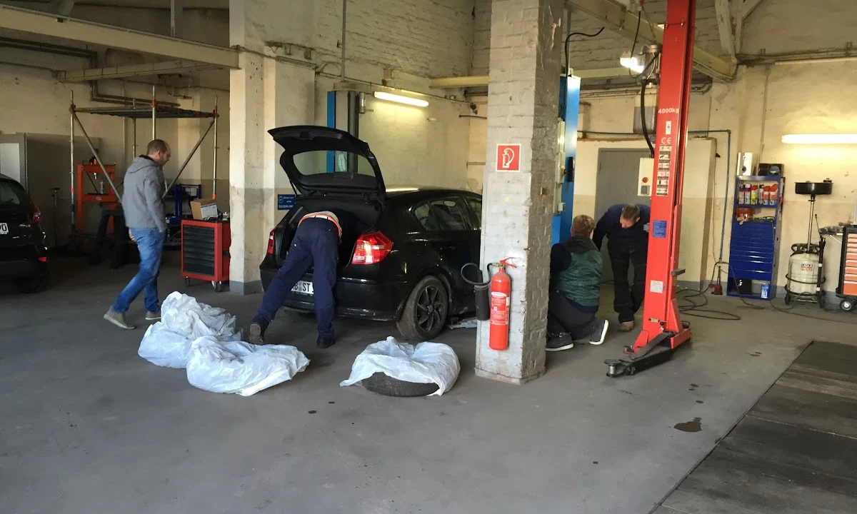 KFZ-Werkstätten KFZ Servicepark Suck Brandenburg