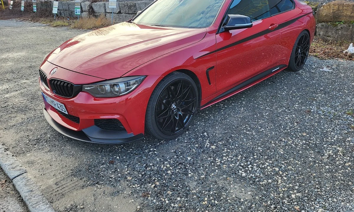 KFZ-Werkstätten Kfz-Technikerbetrieb M.Vöhringer Reutlingen