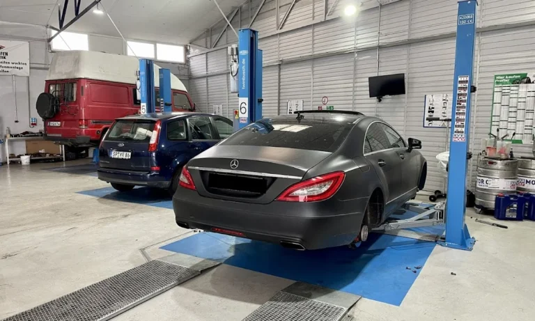 Kfz Werkstatt Service + Mietwerkstatt