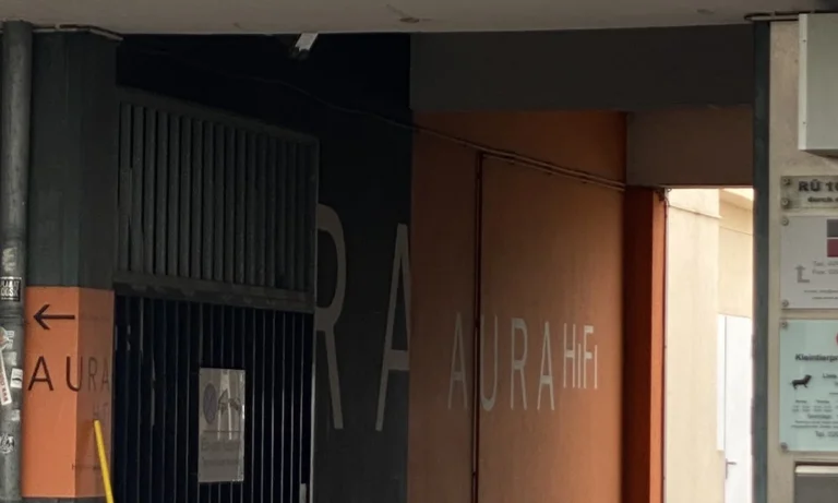 Kleintierpraxis auf der RÜ - Tierärztin Livia Schwigat