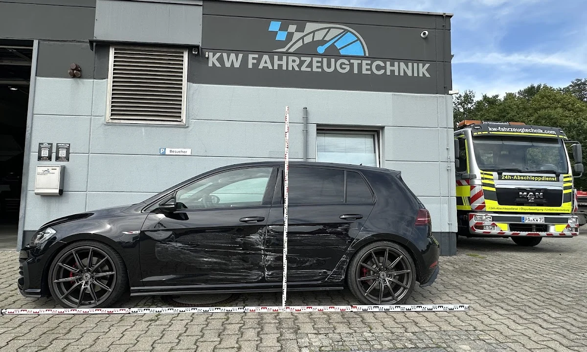 KFZ-Werkstätten KW Fahrzeugtechnik KFZ Meisterbetrieb Unfallinstandsetzung Werkstattleistungen Passau