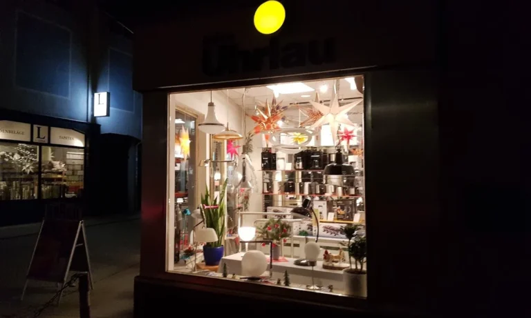 Licht-Galerie elektro Uhrlau