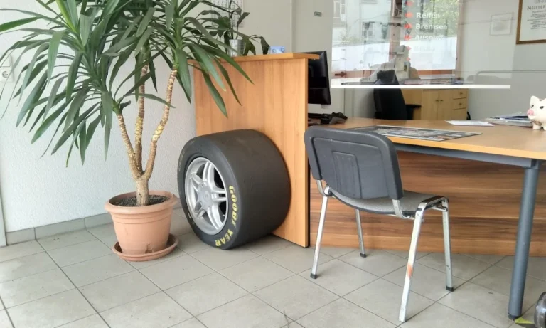 Löffler, Schikora & Wiesner Kfz-Reparaturwerkstatt KG