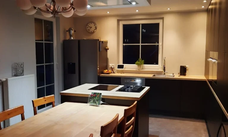 Martens Bau- und Möbeltischlerei, Inh. Dipl-Ing. J. Damian e.K.