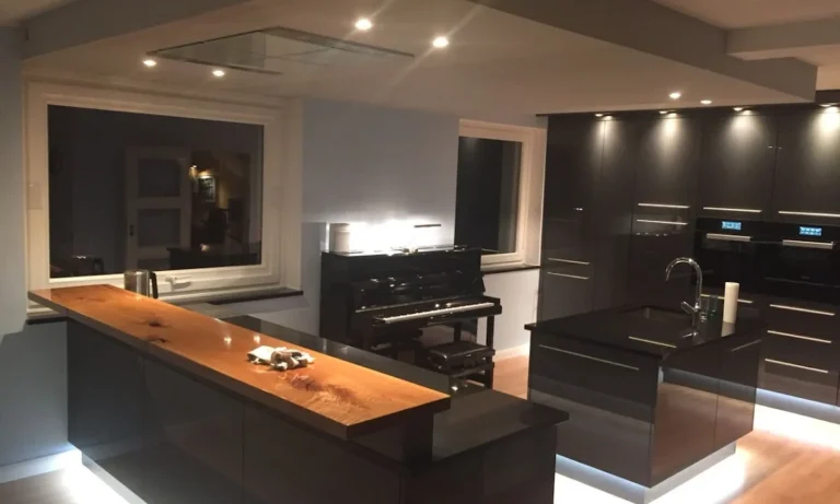 Martens Bau- und Möbeltischlerei, Inh. Dipl-Ing. J. Damian e.K.