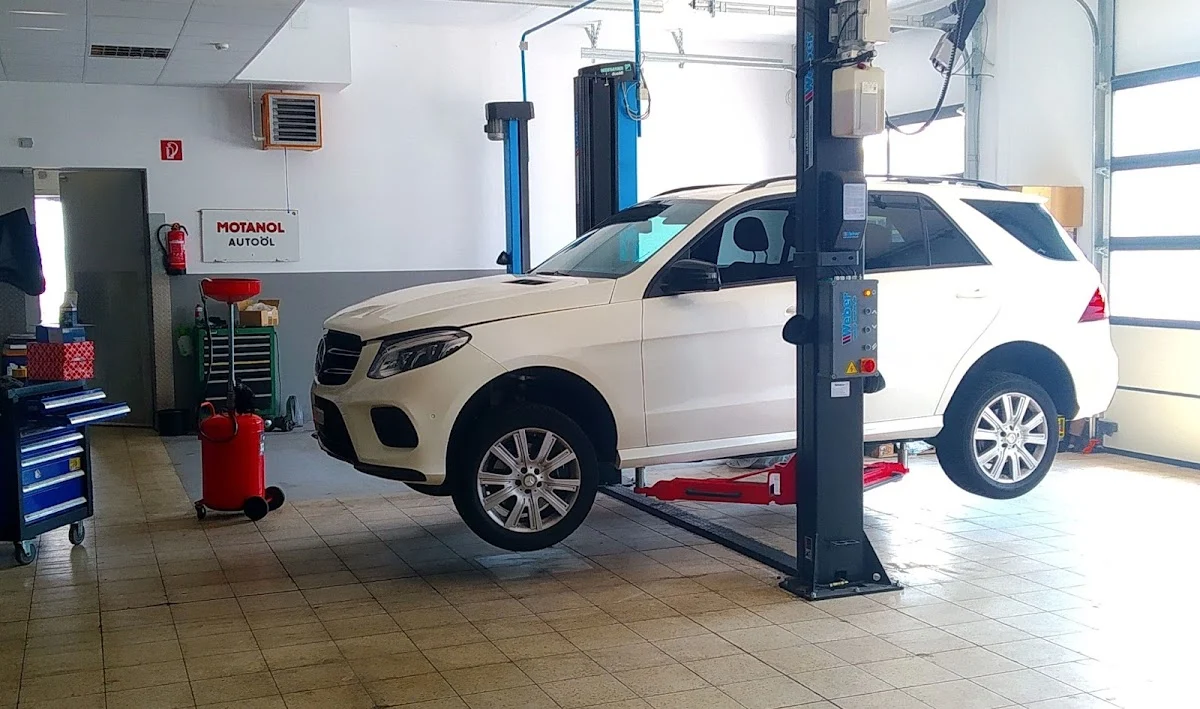 KFZ-WerkstÀtten Meister Werkstatt GrAV Karlsruhe