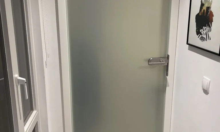 Montagetechnik Eulen und Weischer | Fenster Haustüren einbauen Köln