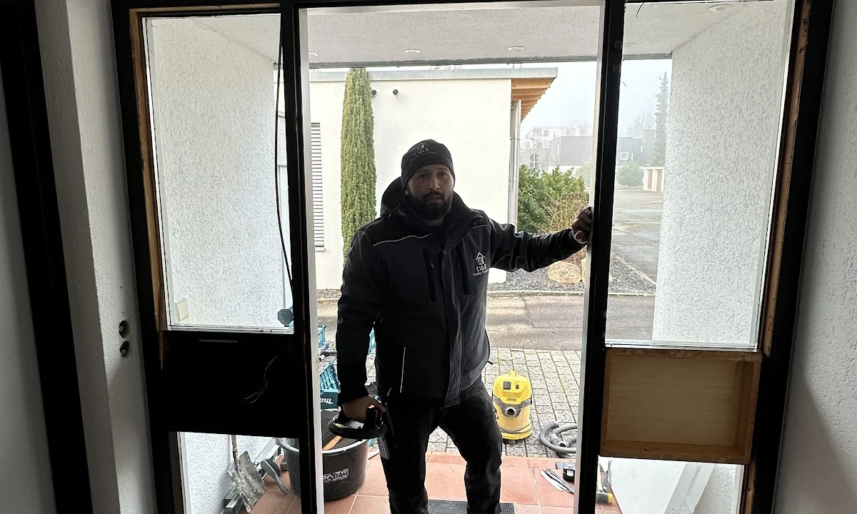 Fensterbauer O&E Fenster – Türen – Insektenschutz Montage Pforzheim