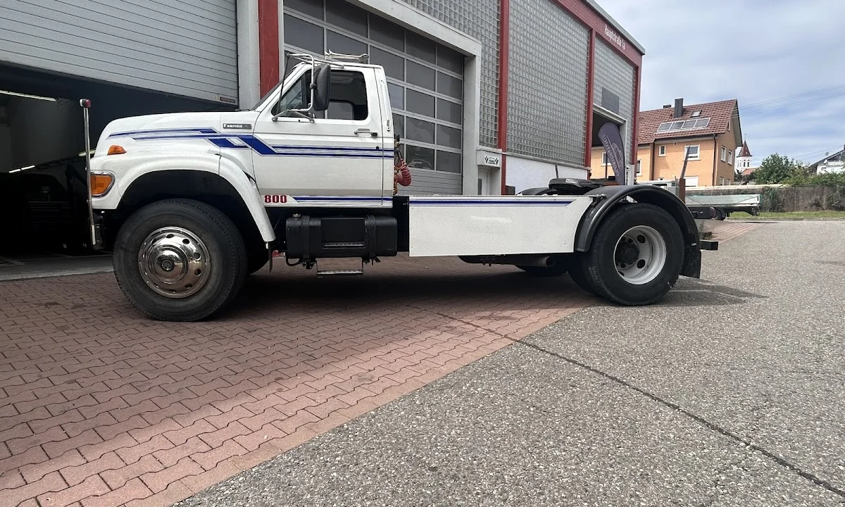 KFZ-Werkstätten Oldride4You Us Car Werkstatt und Lackiererei aller Marken und Baujahre Konstanz