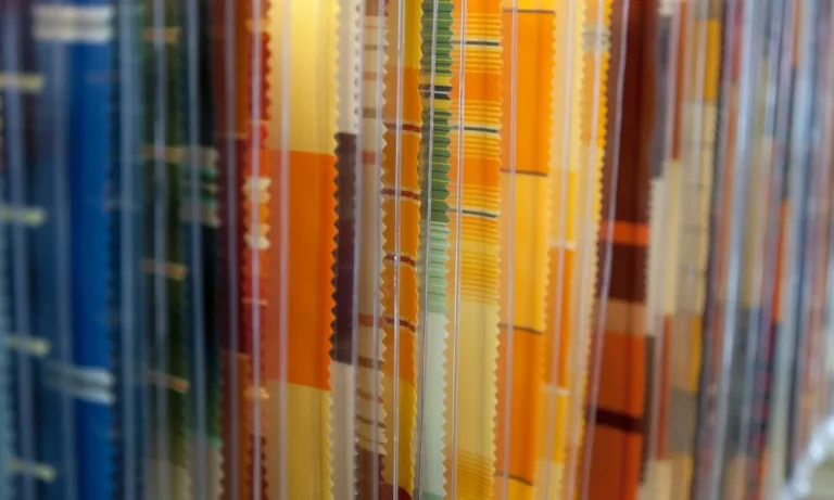 PAWLAK Fenster, Türen, Rollladen, Markisen, Sonnenschutz, Garagentore : AUSSTELLUNG