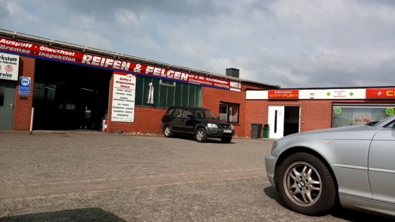 Peters Autoservice: Kfz-Meisterbetrieb und unabhängiger Kfz-Fachbetrieb für Fahrzeugtechnik und Reifenservice in Neumünster