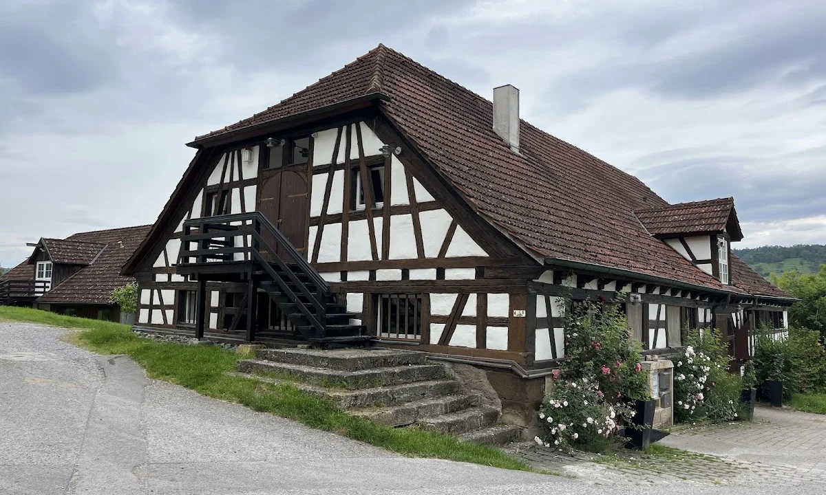 Tierarzt Pferde- und Kleintierpraxis Domäne Ammerhof Tübingen