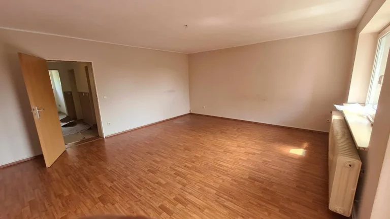 Raumausstatter Raum & Farben D. Decker