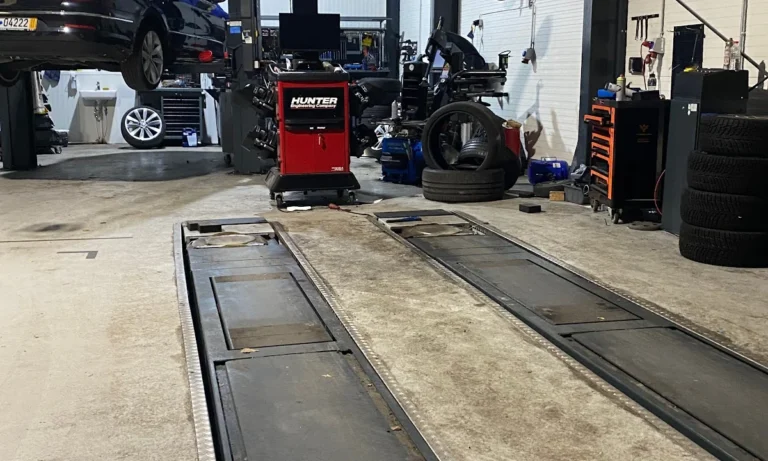 Reifen und Kfz Technik Center 38 UG