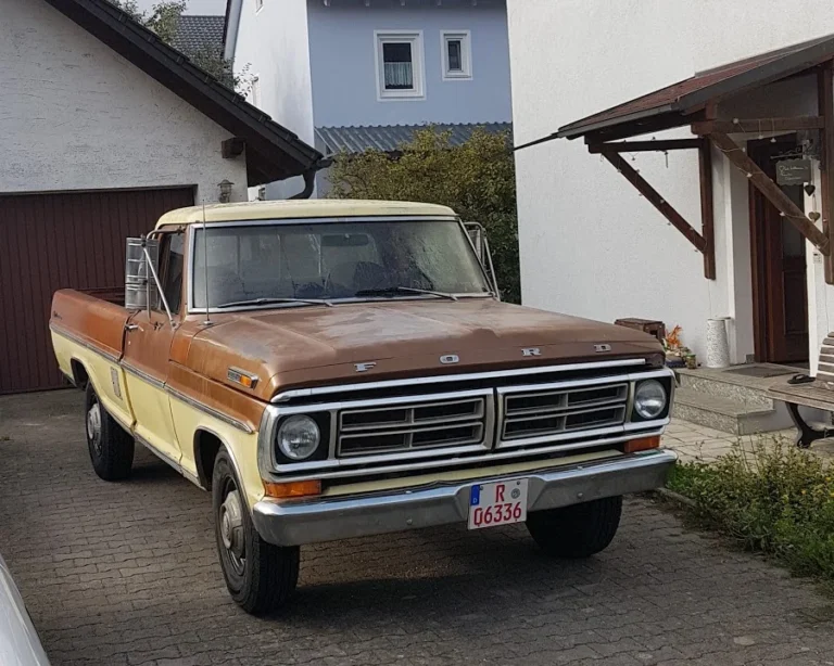 Roscoe's Road Rocket Garage