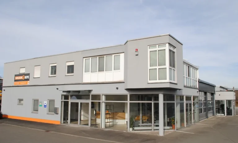 Schläger Kfz Lackiererei