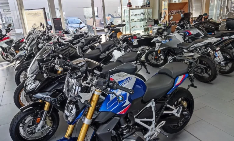 Schönwetter Automobile und Motorräder