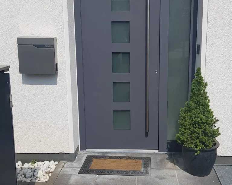 Schröder Fenster + Haustüren