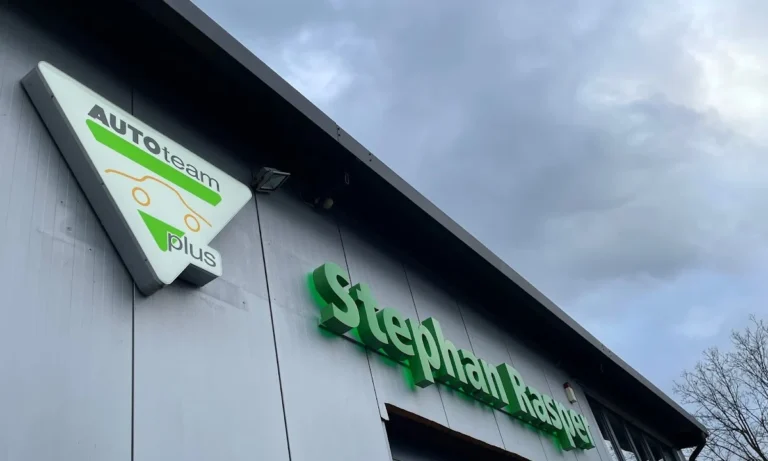 Stephan Rasper GmbH / Kfz Meisterberieb / PKW An- und Verkauf / Abschleppdienst