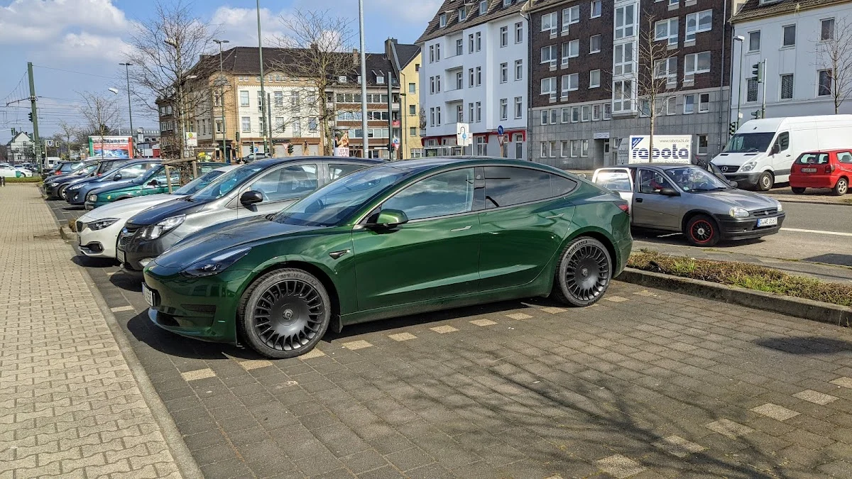 KFZ-Werkstätten Stop+go Die Autowerkstatt (Düsseldorf) Düsseldorf