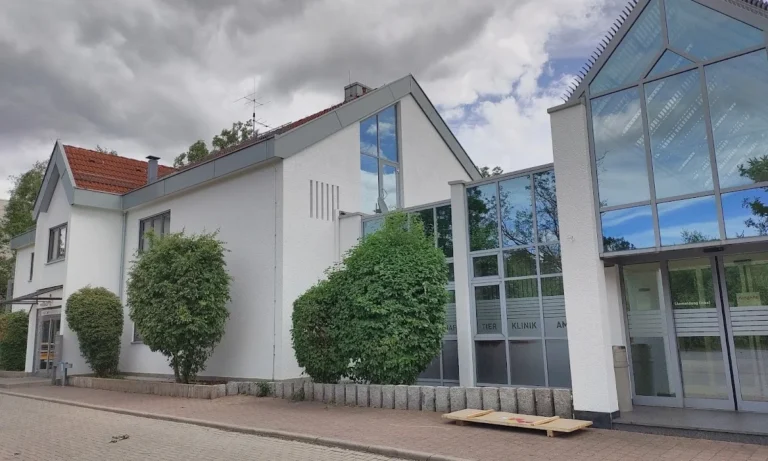Tierärztliche Klinik Nürnberg (Hafen)